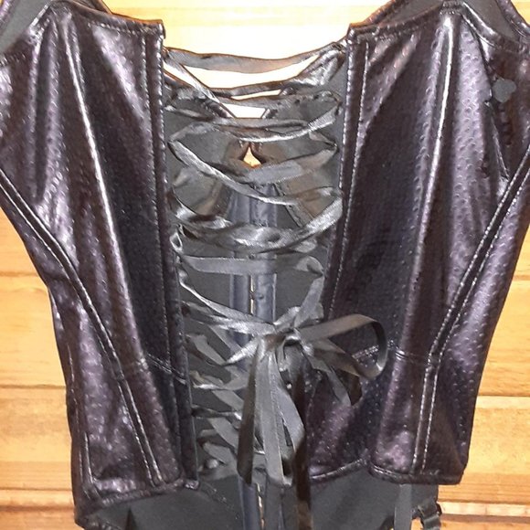 Fredrick's of Hollywood corset - Picture 3 of 13